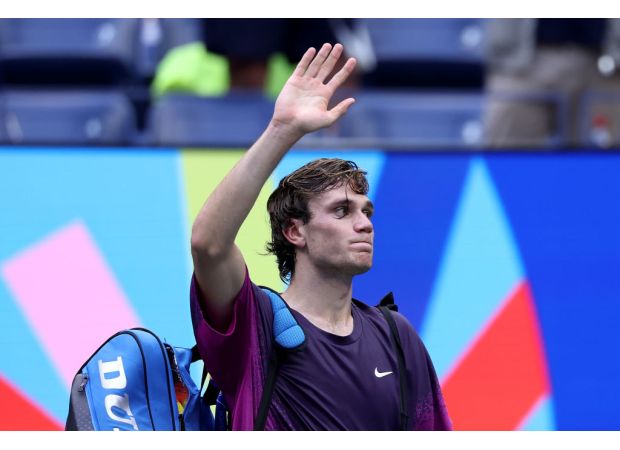 Jack Draper explains the reason for his on-court vomiting during a tiring US Open match.