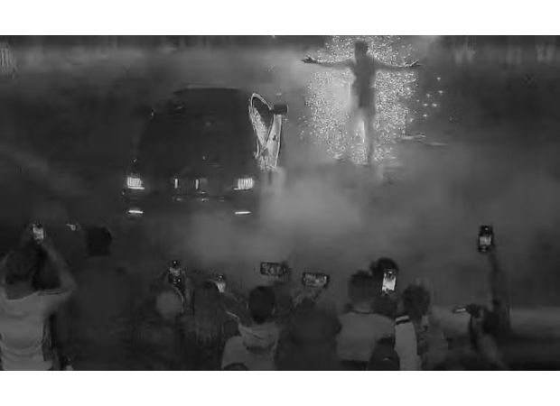 People pretending to be fast car enthusiasts were caught performing dangerous stunts near Buckingham Palace.