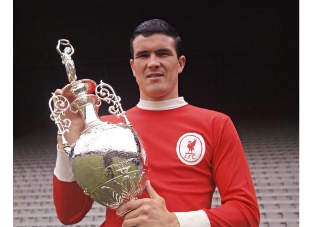 Ex-Liverpool captain Ron Yeats, 86, passes away after struggle with Alzheimer's disease.