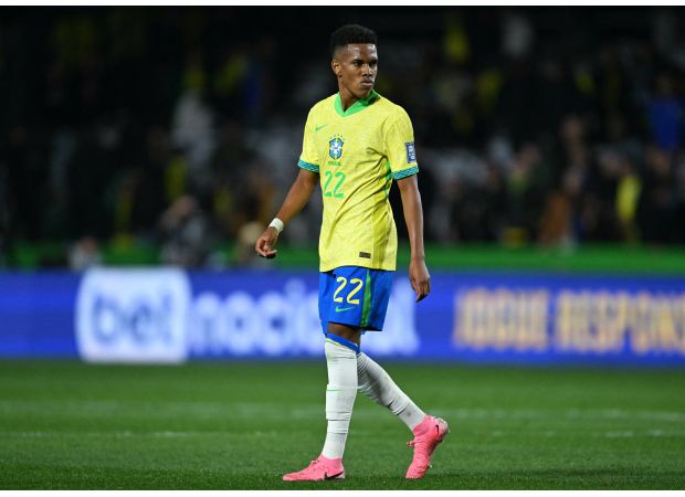 Estevao's agent says Chelsea have a spot for the young player.