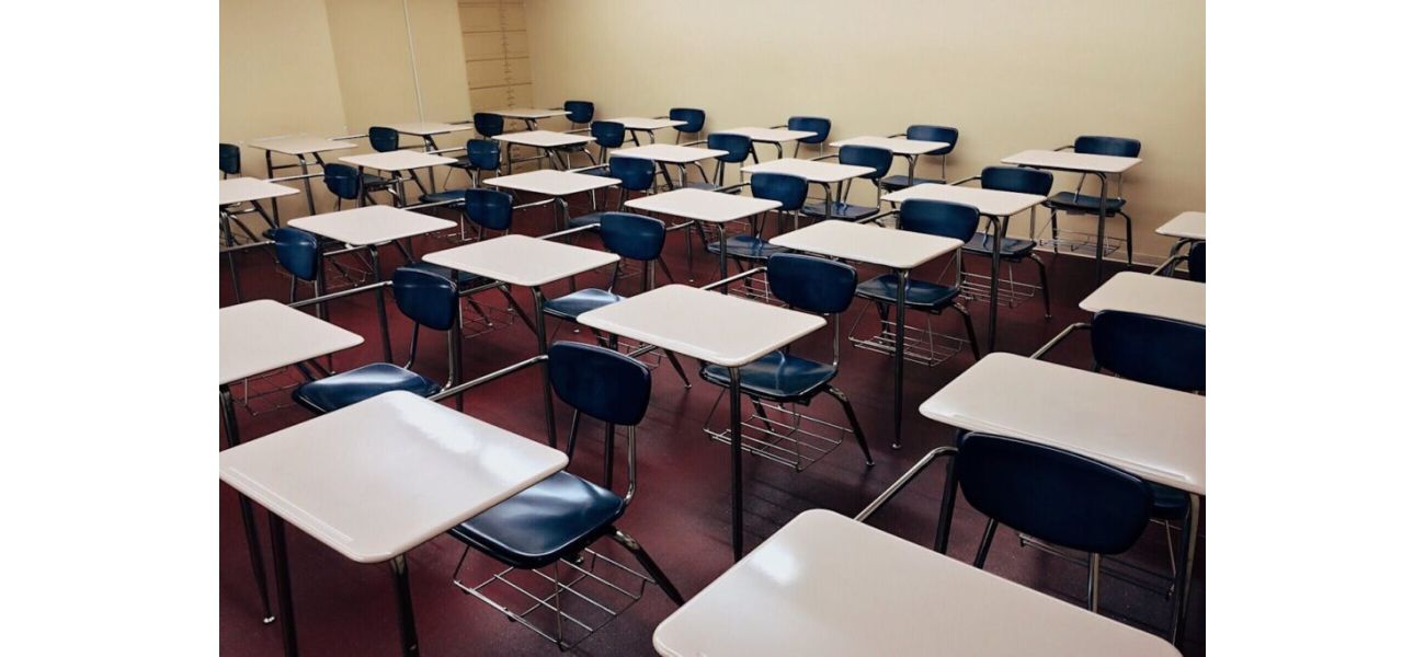 Historic marker placed at Florida school for black students.