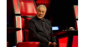 Voice contestant defends Sir Tom Jones after surprise reveal