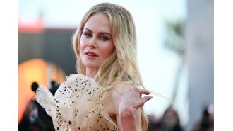 Nicole Kidman's mother passes away shortly before she is honored with a prestigious award.