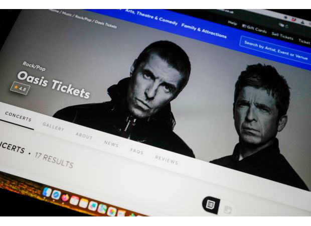 Oasis released a ballot overnight, prompting fans to answer an important question.