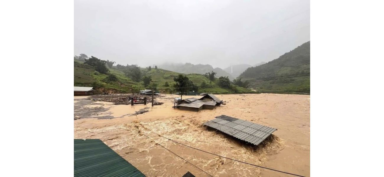 14 dead in Vietnam, strongest storm in 10 years.