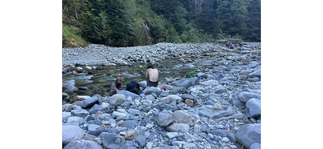 Saved hiker almost died, shows what heroes are made of.