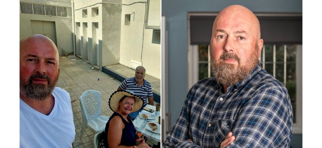 UK traveler continuously explains that he is not a well-known smuggler during entire vacation.