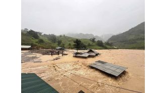 14 dead in Vietnam, strongest storm in 10 years.