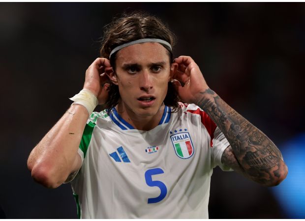 Arsenal defender Calafiori injured, withdraws from Italy squad.