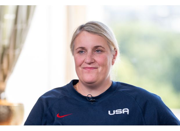 Football coach Emma Hayes highlights unequal pay for female managers compared to male counterparts like Jurgen Klopp.