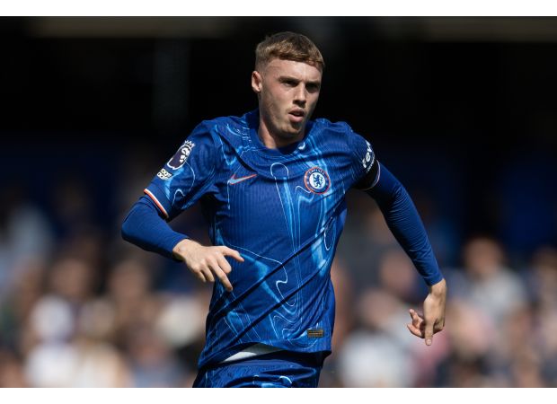 Gabby Agbonlahor criticizes Chelsea's decision to not start Cole Palmer as 