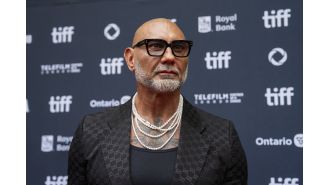 Famous actor looks completely different with smaller frame after significant weight loss.