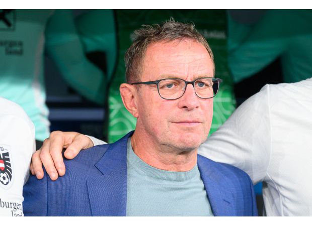 Rangnick warns ten Hag again after comments about heart surgery.