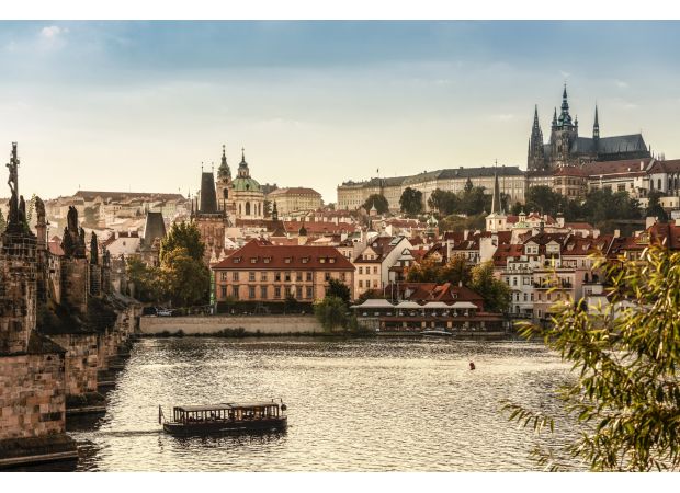 Map shows popular vacation spots cracking down on Airbnb-style accommodations.