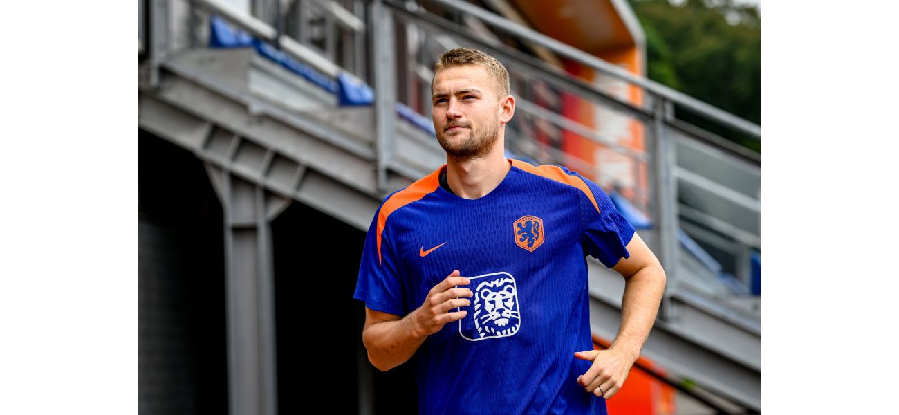 Koeman decides fate of de Ligt after mistake with Dutch team.