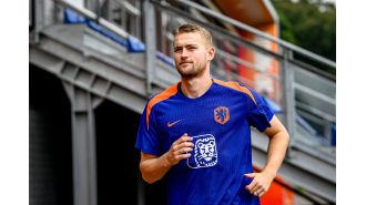 Koeman decides fate of de Ligt after mistake with Dutch team.