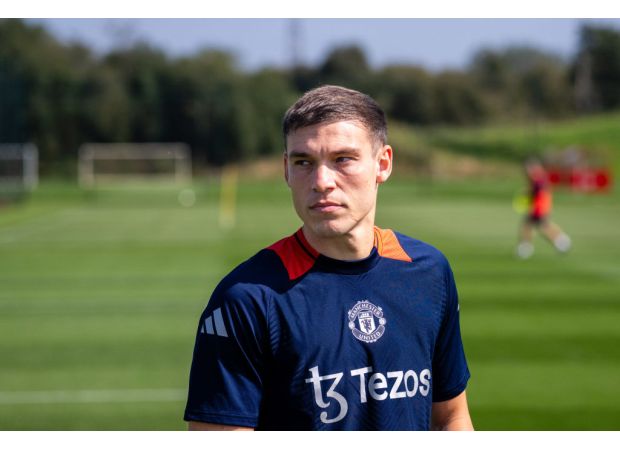 Find out the latest team updates and predicted lineup for the upcoming match between Southampton and Manchester United.