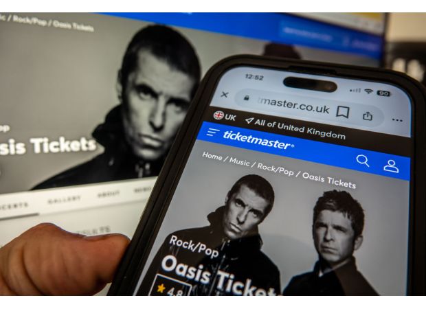 Oasis and Ticketmaster ordered to reimburse fans impacted by fluctuating ticket prices.