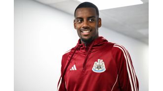 Isak encourages FPL managers to consider him for their teams before Newcastle's match against Wolves.