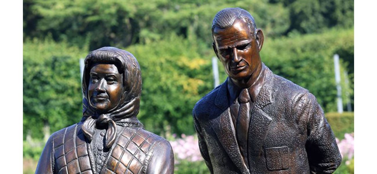 A new statue of the deceased Queen is causing confusion among viewers.