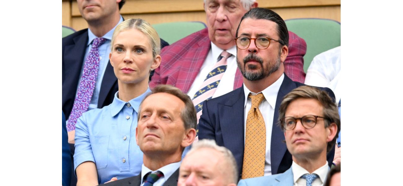Dave Grohl’s latest appearance with his wife before their surprise baby news was filled with an uncomfortable moment.