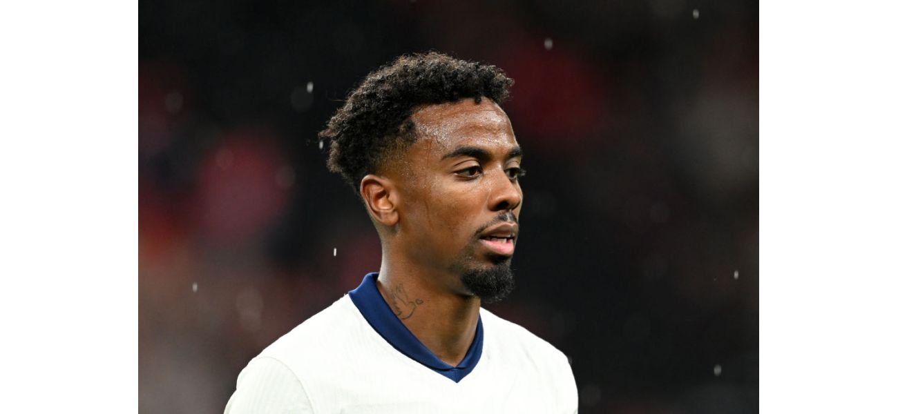 Former Manchester United player Lee Carsley cautions Angel Gomes about representing England.