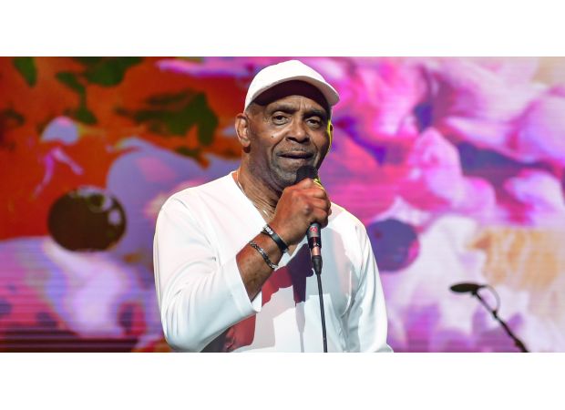 Famed soul singer and leader of Maze, Frankie Beverley, passes away at 77.