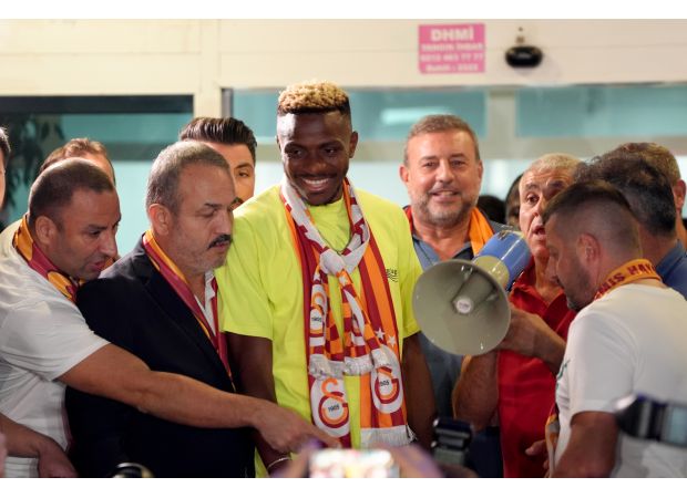 Mourinho shares issue with Osimhen after unsuccessful move to Chelsea.