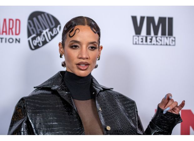 Netflix celebrity maintains youth despite becoming a 40-year-old grandmother.