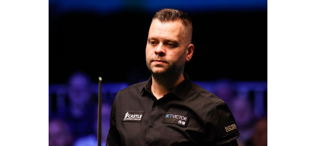 Jimmy Robertson is searching for a new job outside of snooker due to the difficult conditions in the sport.