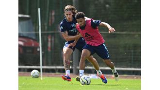 Theo Walcott says Arsenal's Ethan Nwaneri is not ready to fill in for Martin Odegaard in the upcoming Tottenham match.