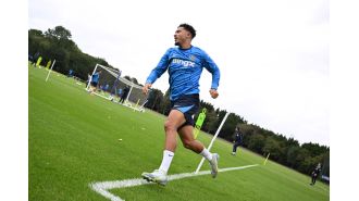 Enzo Maresca impressed by Jadon Sancho's training and identifies Chelsea's most threatening winger.