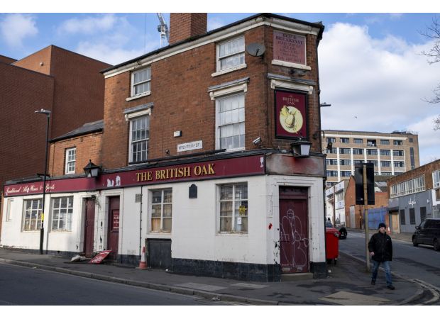 Many pubs closing weekly spells trouble for High Streets.
