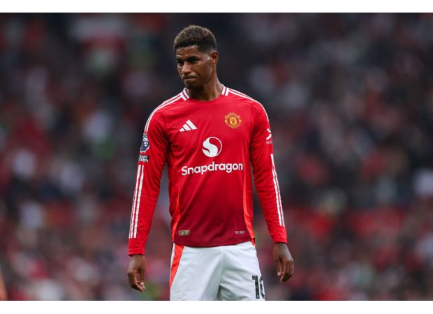 Merson advises ten Hag to play underperforming Man United player vs. Southampton.