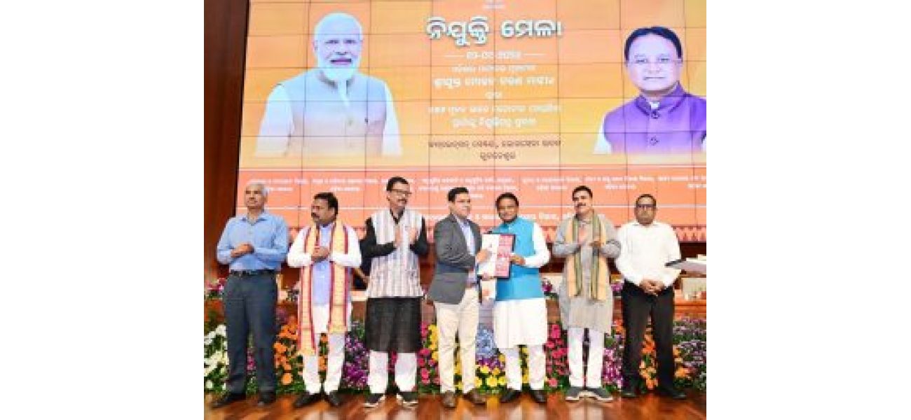 Odisha's CM wants new hires to focus on resolving public complaints quickly.
