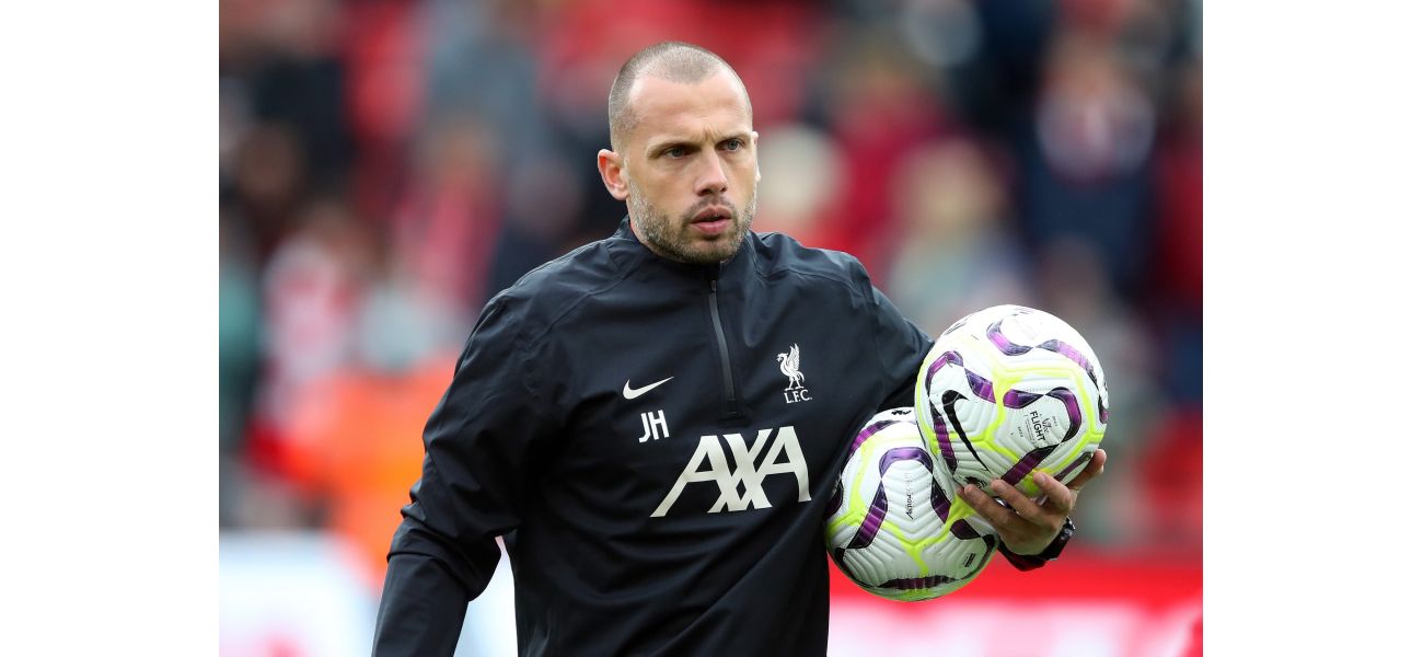 Liverpool coach takes a jab at Everton during practice with Darwin Nunez.