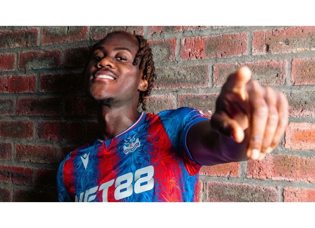 On his first day at his new Premier League team, a Chelsea player experiences an unexpected injury.