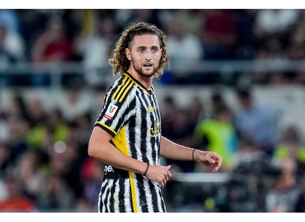 Motta addresses Rabiot's decision to stay with Juventus instead of joining Manchester United.