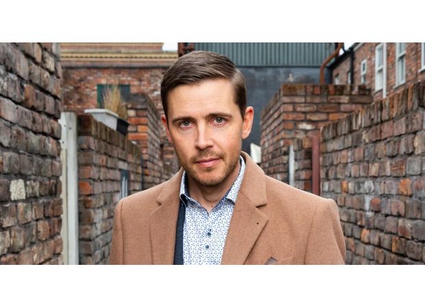 Actor from Coronation Street discusses why character was not present during pivotal episode where Paul died.