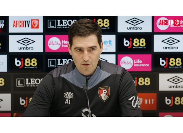 Iraola struggles with preparing for Chelsea's tactics.