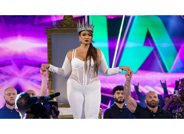 WWE champion struggled with body image until a rival inspired a major physical change.