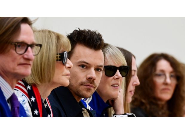 Harry Styles has a new hairstyle with a surprise party in the back.