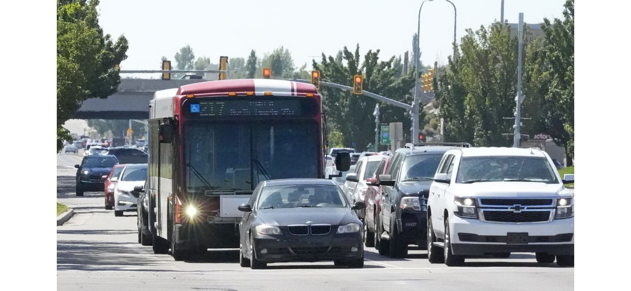 Cars gather lots of information on traffic and road dangers. Should they distribute it?