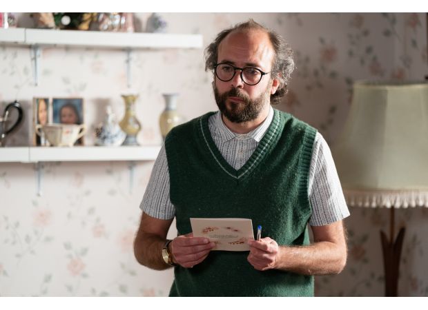 A shocking blunder in EastEnders as Reiss reveals his own murder with the unintentional help of a neighbor.