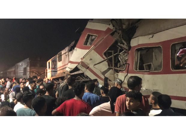 Two kids killed and 29 passengers hurt in train crash.