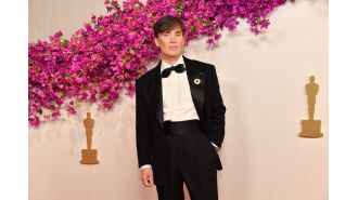 Actor Cillian Murphy shows off muscular physique for upcoming Peaky Blinders movie.
