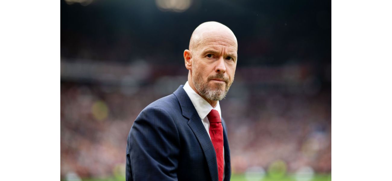 A former Manchester United player criticizes Erik ten Hag's team, calling them the worst in 30 years.