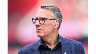 Sky Sports pundit Paul Merson believes Chelsea may consider selling two players following rumors of a surprise Manchester United transfer.