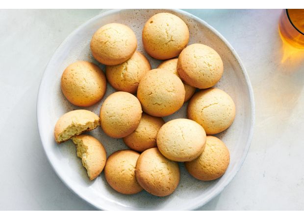 Simple cakes don't require special ingredients to stand out.