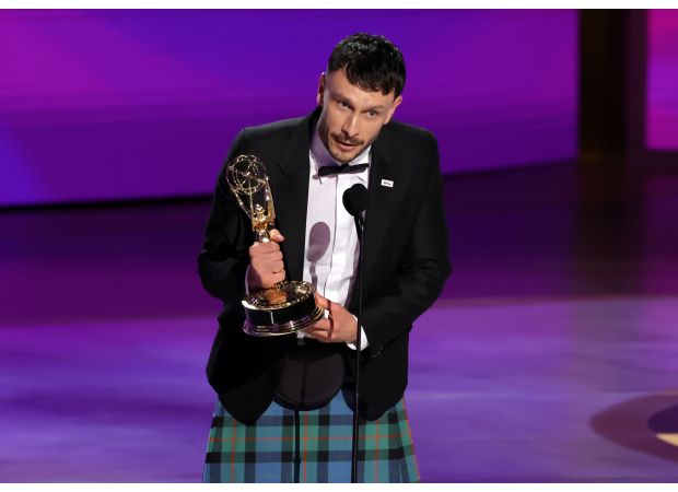 Comedian Richard Gadd sends a strong message against Netflix's lawsuit while his show Baby Reindeer receives multiple Emmy awards.
